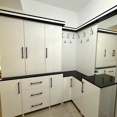 Apartment Daze Vlore